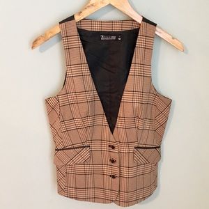 Women’s Plaid Vest
